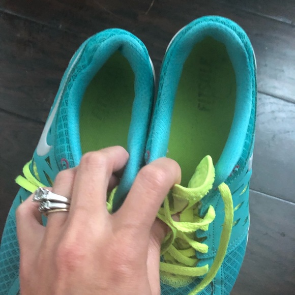 SOLD Nike Flex Running Shoes Size 8 - Picture 3 of 8